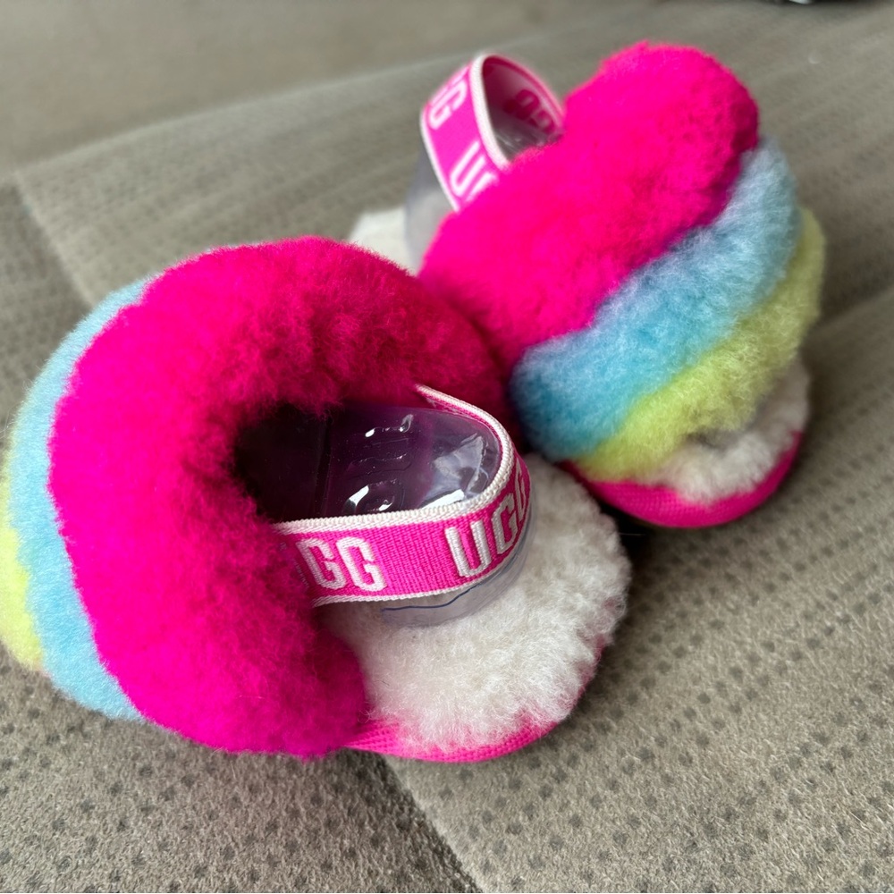 Baby Ugg slides size 0/1